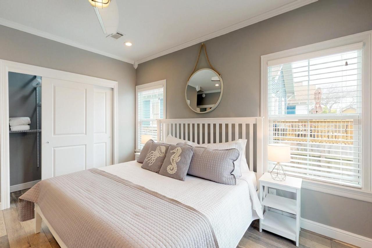 The Breezy Bungalow Galveston Exteriér fotografie